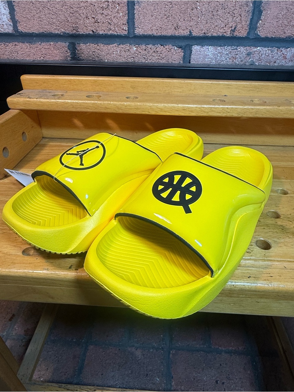 Nike Air Jordan Franchise Slide Quai 54 Tour Yellow HJ6694-700 Men's Size 13